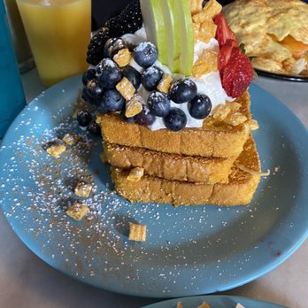 Blue Moon Too - Captain Crunch French Toast - Cafes Near Me - Baltimore, Maryland