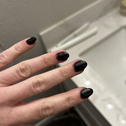 Oleisure Nails and Spa - Horrible dip manicure