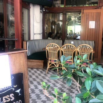 Limonada Bar + Brunch - Front outside seating - Breakfast & Brunch Near Me - Miami Beach, Florida