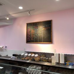 Lucky Rolls cafe