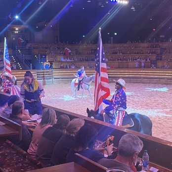 Dolly Parton's Stampede - Performing Arts Near Me - Pigeon Forge, Tennessee