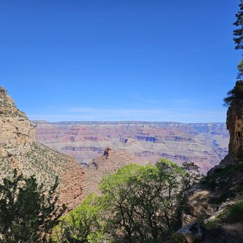 Bright Angel Trail - View of the Grand Canyon from the trail - Hiking Near Me