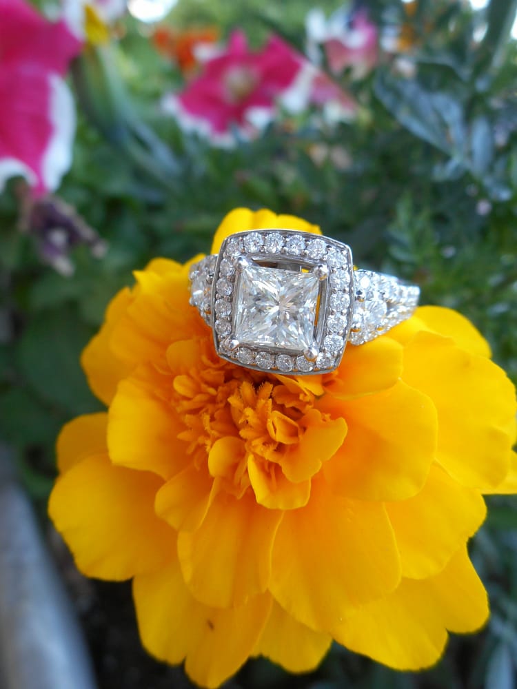 JARED GALLERIA OF JEWELRY Updated September 2024 28 Reviews 7162