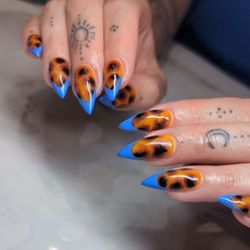 The Salon - Tortoise shell nails