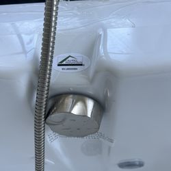 Lowe's Home Improvement - Jacuzzi con liqueo
