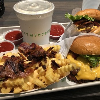 Shake Shack Mary Brickell Village - Fast Food Near Me - Miami, Florida Shake Shack Mary Brickell Village - Fast Food Near Me - Miami, Florida