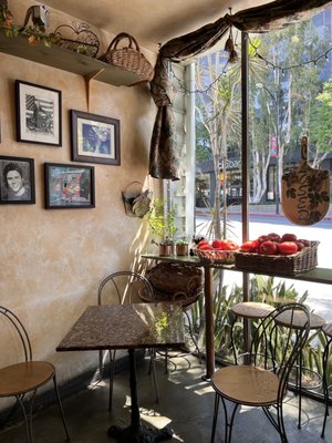 Lily's Cafe by null