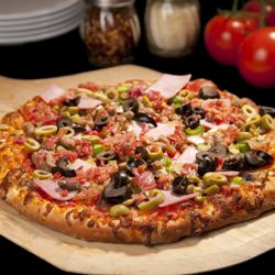Geppeto's Pizza - Deluxe Pizza