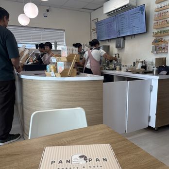 Pan Pan - 20 minutes in and still waiting for my drink - Bakeries Near Me - Pantego, Texas