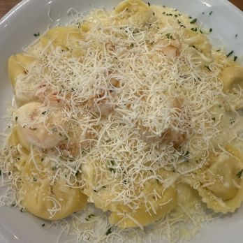 Olive Garden Italian Restaurant - Chicken Tortelloni Alfredo sub chicken for shrimp - Italian Near Me - Orange, California Olive Garden Italian Restaurant - Chicken Tortelloni Alfredo sub chicken for shrimp - Italian Near Me - Orange, California