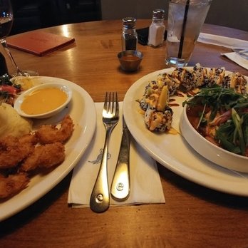 Earls Kitchen + Bar - Canadian (New) Near Me - Surrey, British Columbia Earls Kitchen + Bar - Canadian (New) Near Me - Surrey, British Columbia