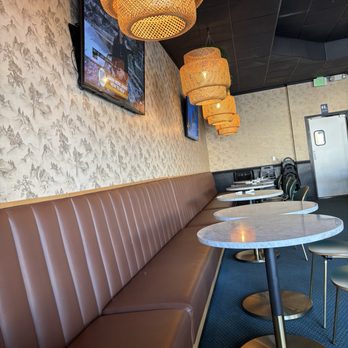 Golden Dragon - Decor - Chinese Near Me - Elk Grove, California Golden Dragon - Decor - Chinese Near Me - Elk Grove, California