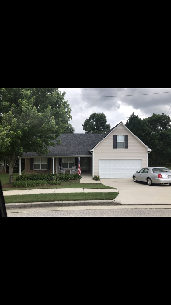 Slide of B&W Roofing & Gutters