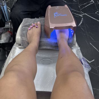 Vibrant Nail Spa - Nail Salons Near Me - Rialto, California
