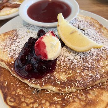 Jongewaard's Bake n Broil - American Near Me - Long Beach, California
