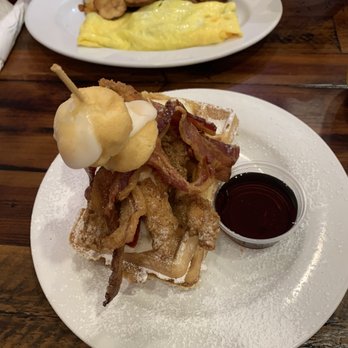 Maple Leaf Diner - American Near Me - Dallas, Texas Maple Leaf Diner - American Near Me - Dallas, Texas