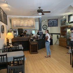 York & Mason - Plenty of tables and seating. There's also a high chair.