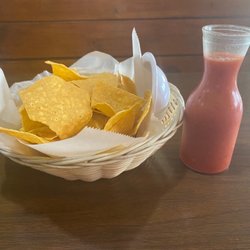 Los Tres Amigos - Chips & Salsa