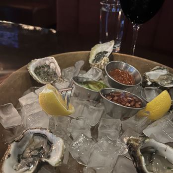 A Crystal Cove - Oysters - New American Near Me - Newport Beach, California A Crystal Cove - Oysters - New American Near Me - Newport Beach, California