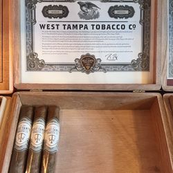 The Racketeer - The bartender suggested this cigar to go with old fashioned