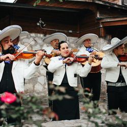 Mariachi Relampago - Customized Weddings