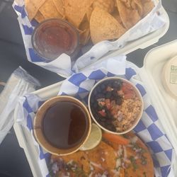 Cosa Sabrosa - Birria Tacos, Chips and Salsa, Beans and Rice