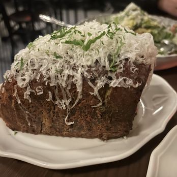 Donna's - The garlic bread was so good. I don't think I can go back eating regular garlic bread again - Italian Near Me - Los Angeles, California