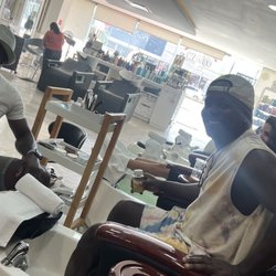 Pretty Nails Salon - This is when he got replaced by the winner