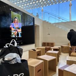 Apple Scottsdale Fashion Square - A tutorial? Who comes for this