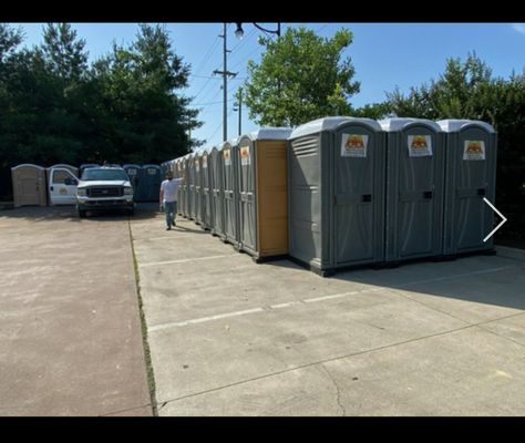 Scotty's Potty's Logo