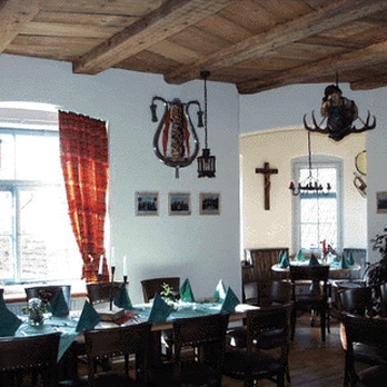 Wirtshaus Schloß - Turmzimmer - Restaurants Near Me - Meckenbeuren, BW Wirtshaus Schloß - Turmzimmer - Restaurants Near Me - Meckenbeuren, BW