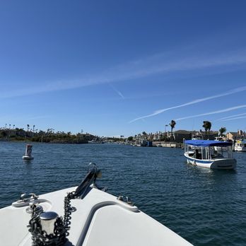 Nigel's Waterfront Restaurant - Canal ride on a Duffy boat - Bars Near Me - Long Beach, California