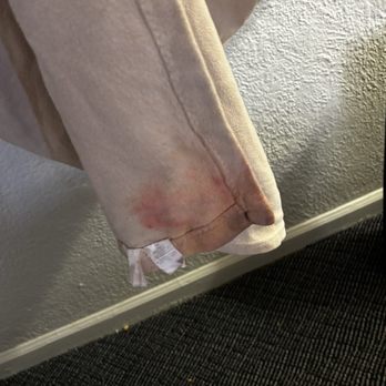 Bramble Tree Inn - Another obviously dirty linen picture - Hotels Near Me - Pueblo, Colorado