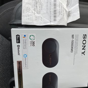 Best Buy Flagstaff - Receipt and pristine box. Brand new, just over month old. Worn maybe 5 times - Electronics Near Me - Flagstaff, Arizona
