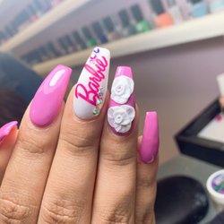 Ivanny Nail Salon & Lounge