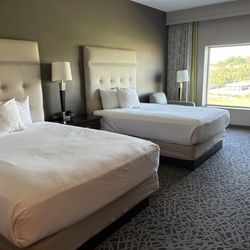 Drury Inn & Suites Pittsburgh Airport Settlers Ridge