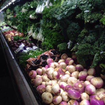 H & W Produce - a produce section of a grocery store - Fruits & Veggies Near Me - Edmonton, Alberta