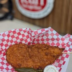 Benjie’s MunchTruck at Hops & Hounds - Chicken on a stick