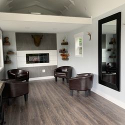 Fair Harbor Marina - Grooms quarters is located 5ft. from the waters edge. A great place to hang out with sound system and tv.