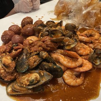 Crab Hut - Cajun/Creole Near Me - San Diego, California Crab Hut - Cajun/Creole Near Me - San Diego, California