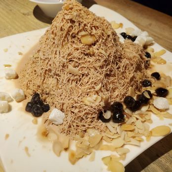 Cafe Mocha - Earl Grey Milk Tea Bingsoo - Breakfast & Brunch Near Me - Palisades Park, New Jersey