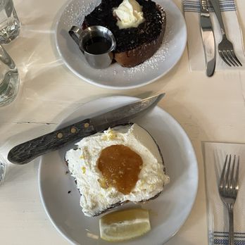 Oddfellows Cafe & Bar - Breakfast & Brunch Near Me - Seattle, Washington