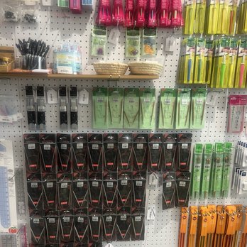 StitchStop LA - Knitting needles and crochet hooks - Fabric Stores Near Me - Sherman Oaks, California