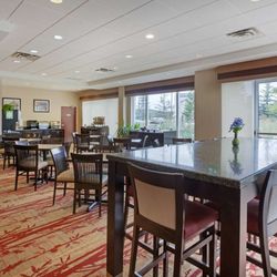 Best Western Plus Muskoka Inn - Breakfast Area