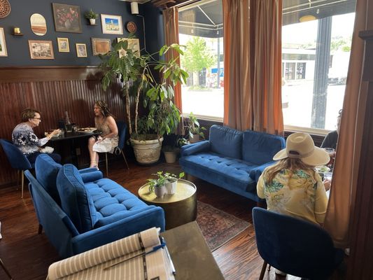 Public House by null