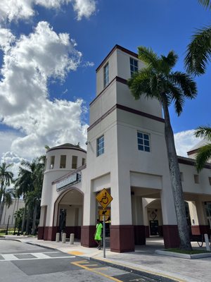 Pembroke Lakes Mall by null