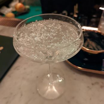 Farmacia Cocktail Bar - Cocktail Bars Near Me - Boston, Massachusetts