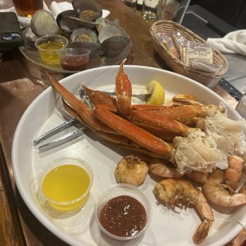 Awful Arthur's Oyster Bar - awful Awful's Combo 1/2 lb. Shrimp, 1/2 lb. Crab Legs 1/2 lb. steamed clams - Seafood Near Me - Kill Devil Hills, North Carolina