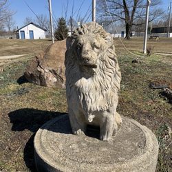 Whitestown Lions Club Park - The Lion