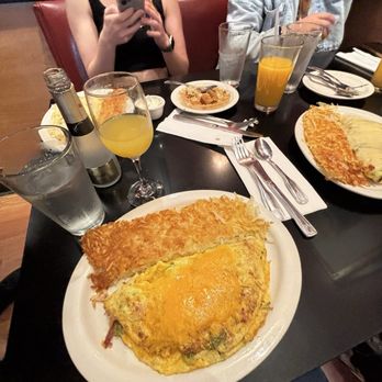 Russell's - Classic Denver Omelet - American Near Me - Pasadena, California